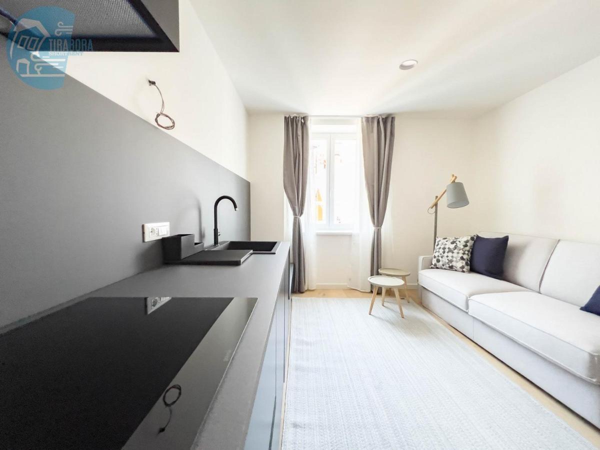 Slataper 19 Tirabora Short Rent Apartment Trieste Bagian luar foto