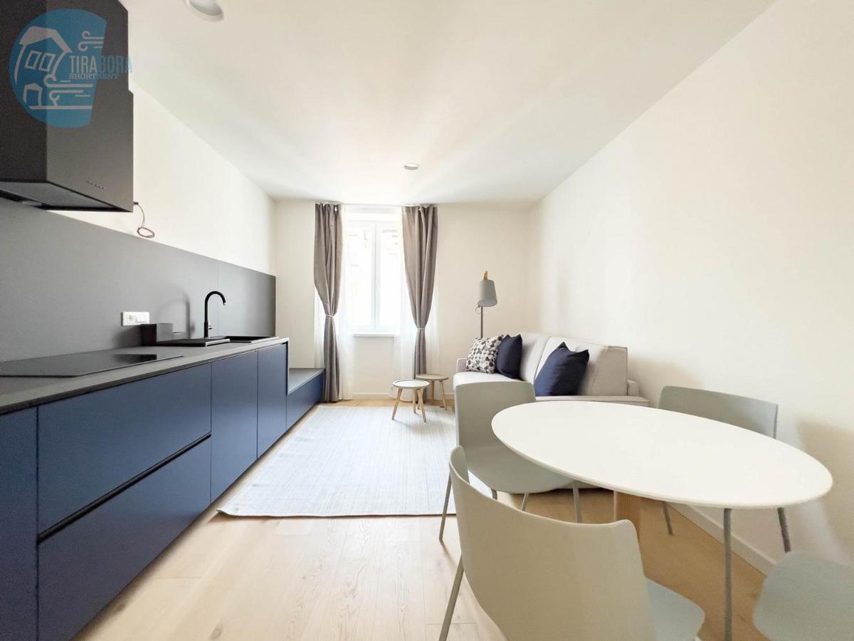 Slataper 19 Tirabora Short Rent Apartment Trieste Bagian luar foto